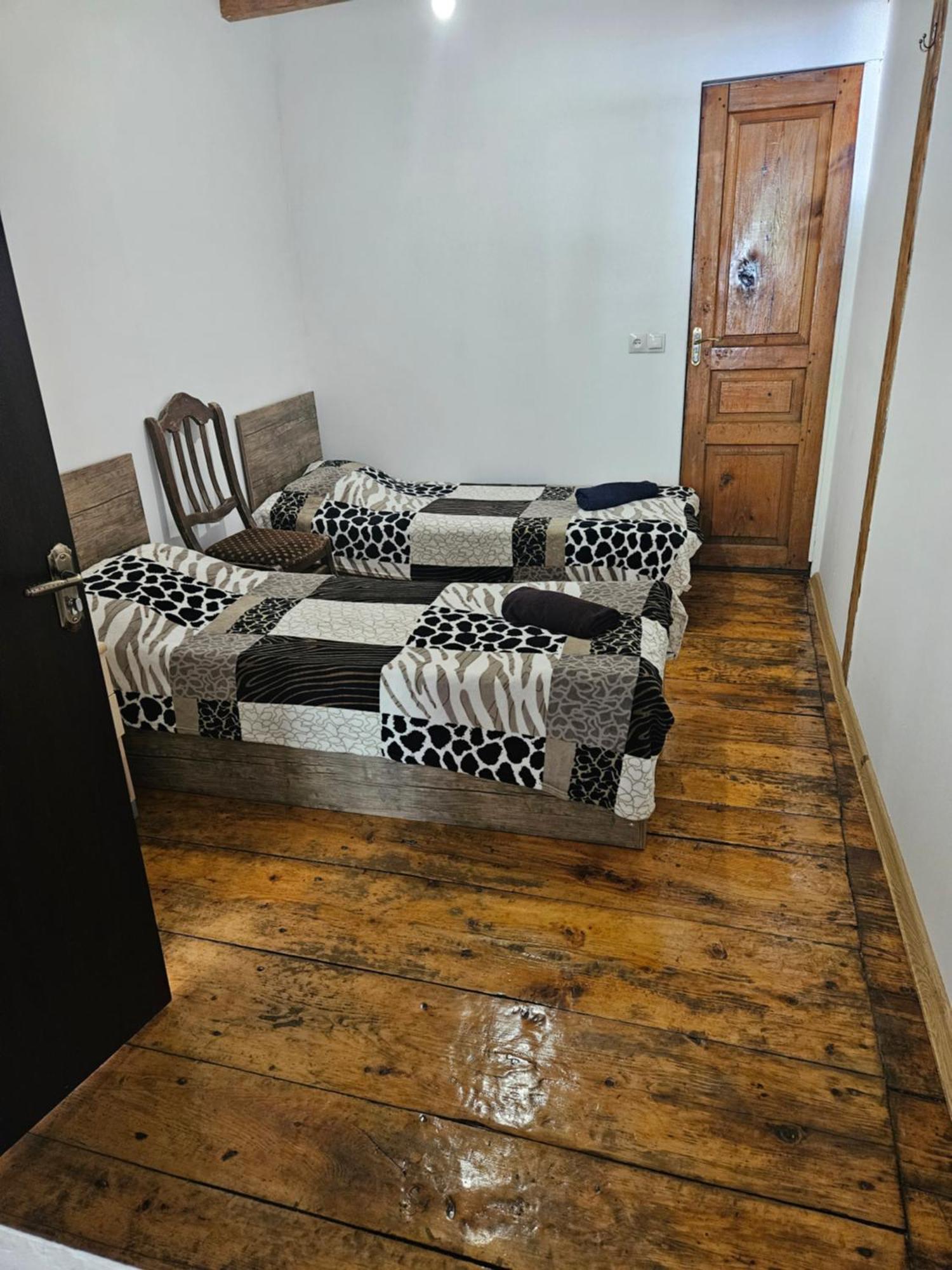 אושגולי Guesthouse Svanuri Sakhli מראה חיצוני תמונה
